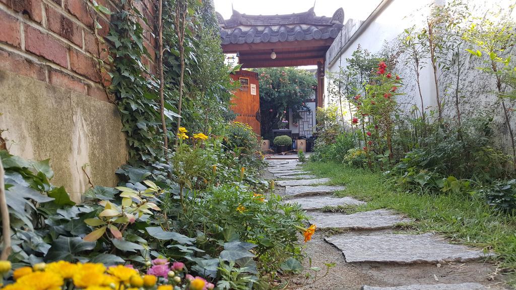 Inyeon Hanok Guesthouse Jeonju Exterior foto
