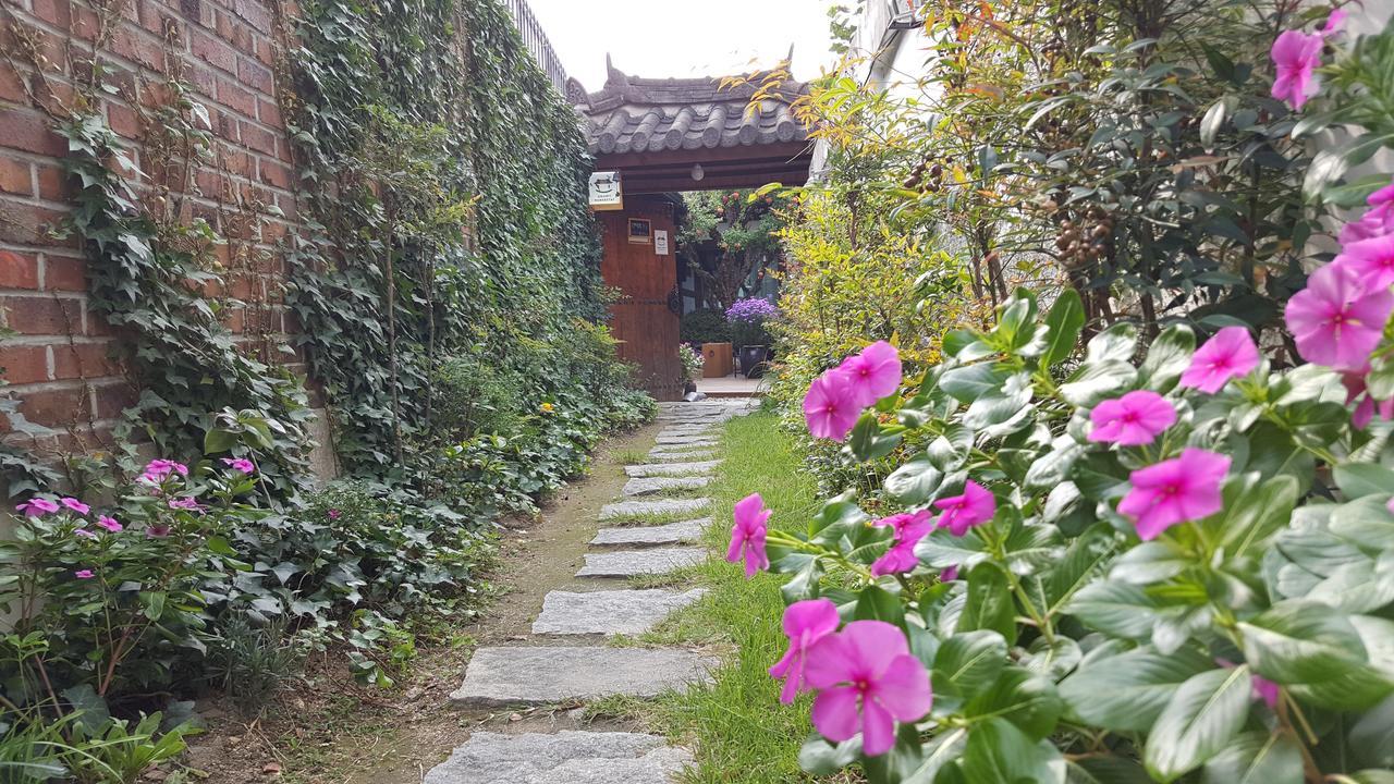 Inyeon Hanok Guesthouse Jeonju Exterior foto